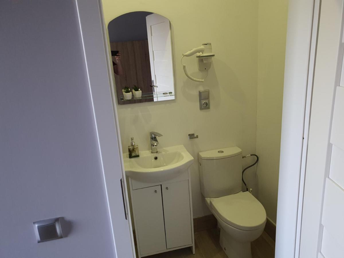 Jasna Hostelik Self Check-In วอร์ซอ ภายนอก รูปภาพ
